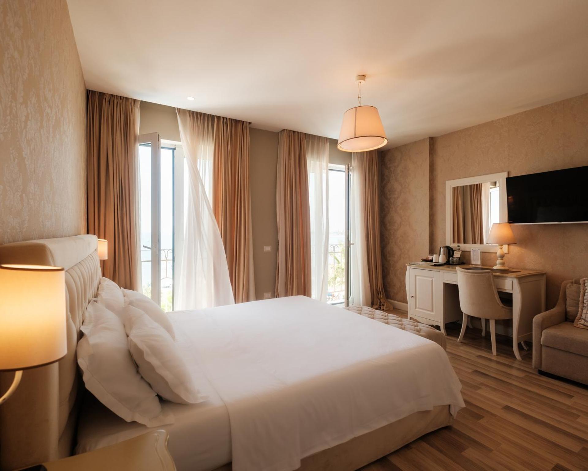 Superior Double Room with Sea View,1722955520:JPEG